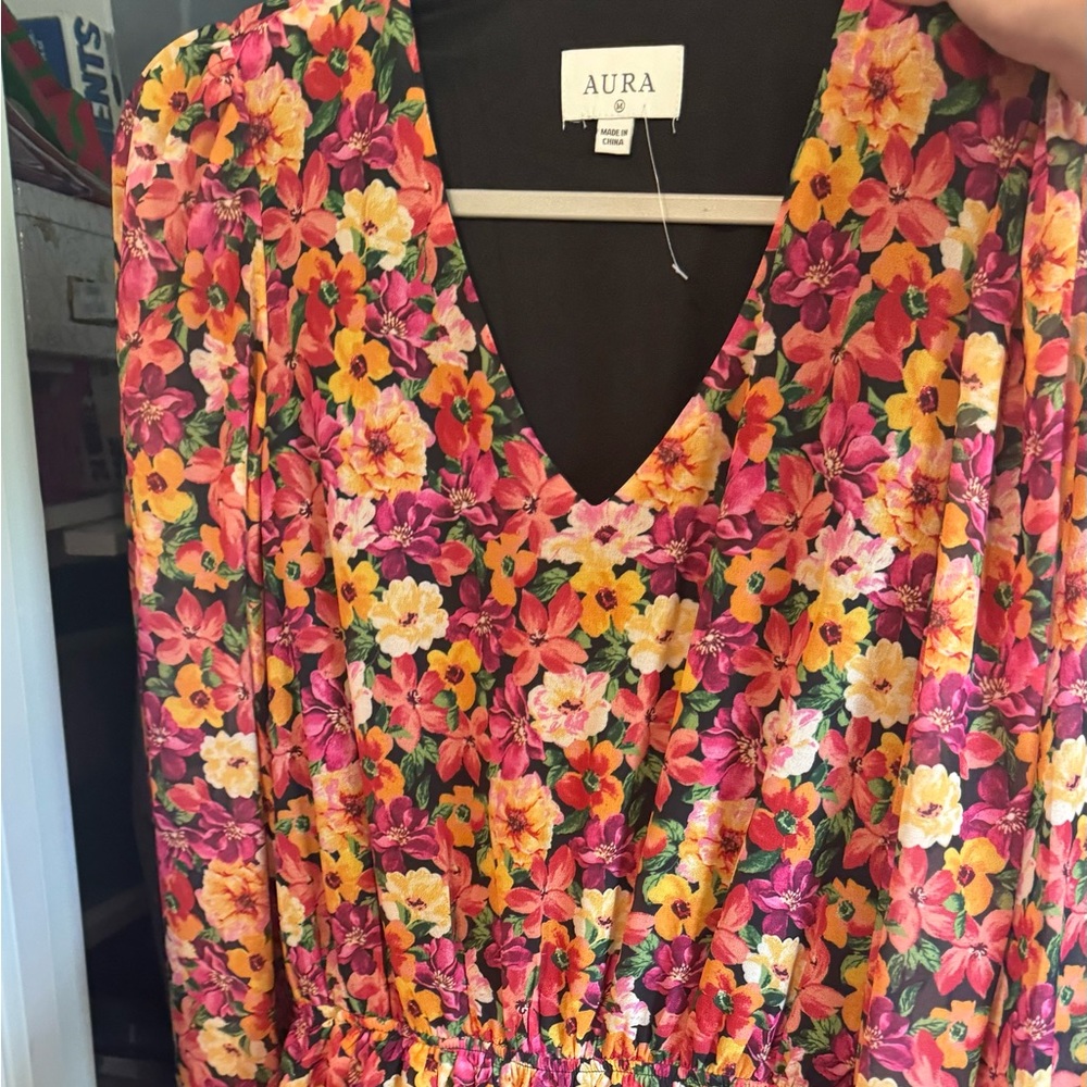 Brand new! Long sleeve floral dress🧡